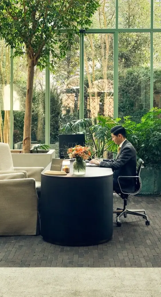 Explore Your Next Career Move With Botanic Sanctuary Antwerp (1)