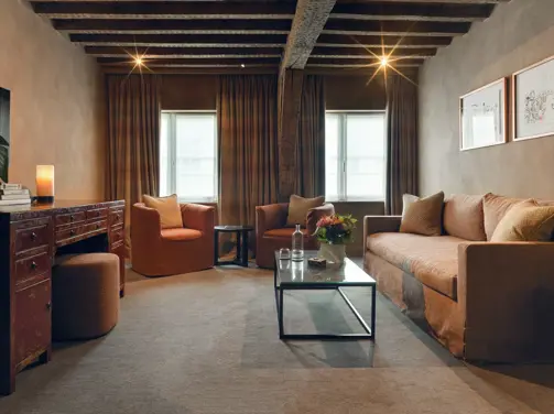 One Bedroom Suite 5.207 Lounge